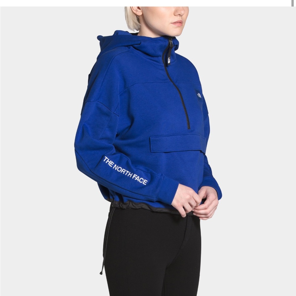Bundle of 2 North Face Geary sweatshirt hoodie (grey and blue)